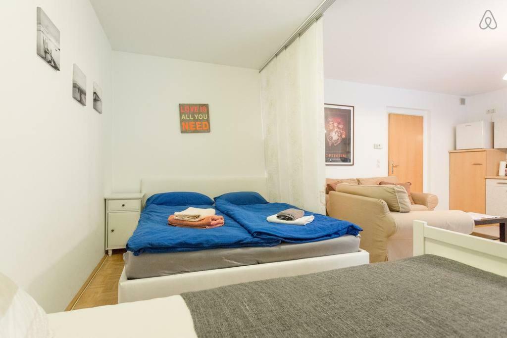 Relaxing Terrace Apartment In Lively Area Viena Exterior foto