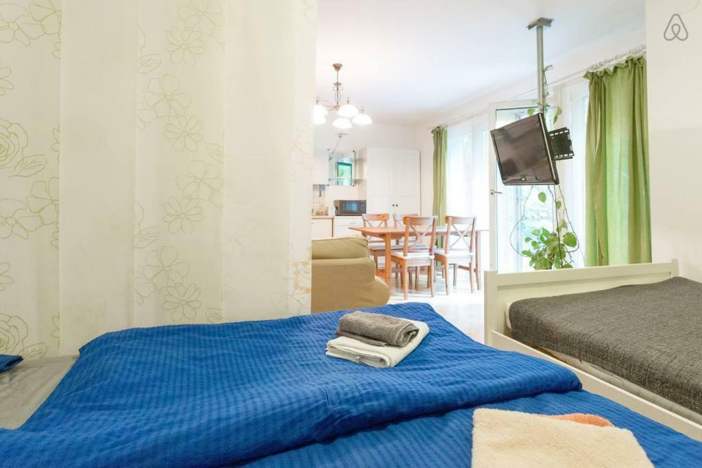 Relaxing Terrace Apartment In Lively Area Viena Exterior foto
