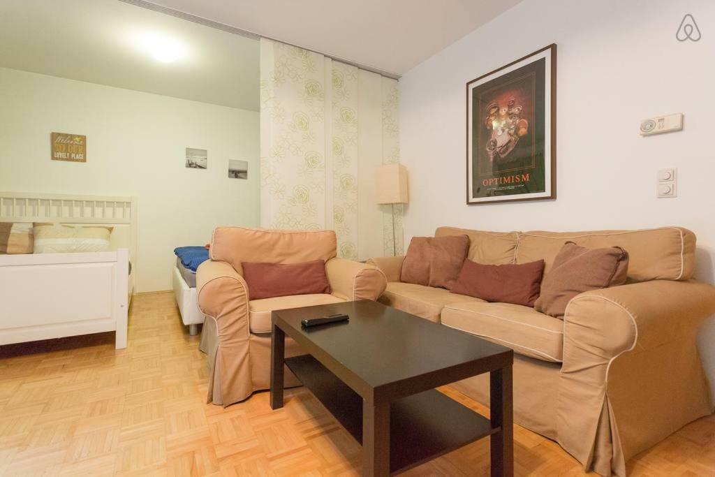 Relaxing Terrace Apartment In Lively Area Viena Exterior foto